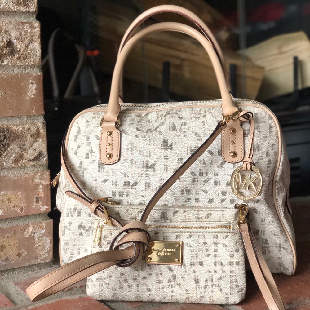 Michael kors white and gray mk logo bag & wallet